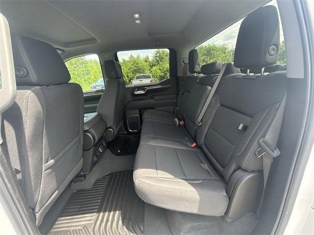 Photo of 2025 Summit White GMC Sierra 1500