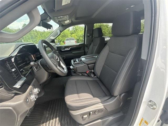 Photo of 2025 Summit White GMC Sierra 1500