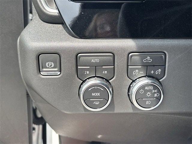 Photo of 2025 Summit White GMC Sierra 1500