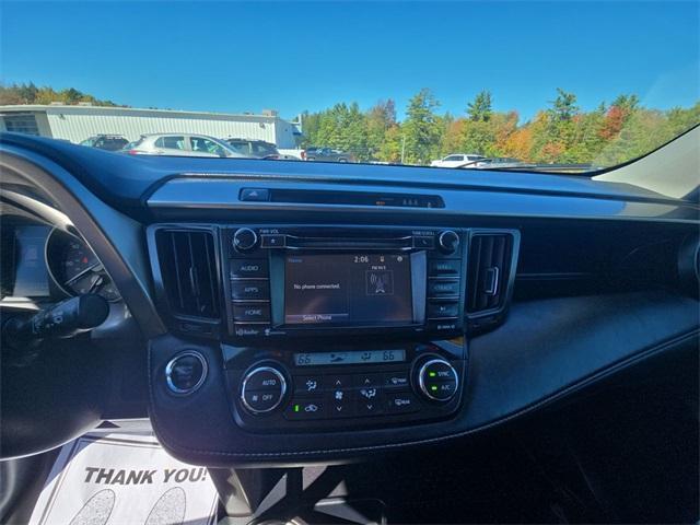 Photo of 2018 Green Toyota RAV4