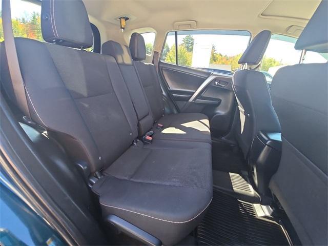 Photo of 2018 Green Toyota RAV4