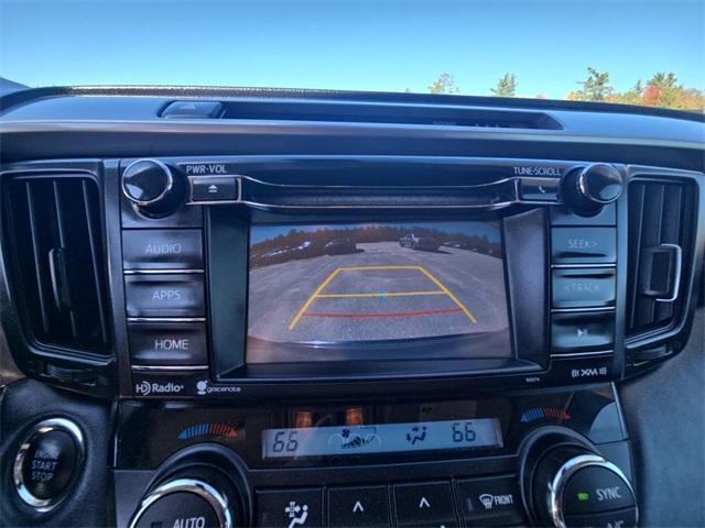 Photo of 2018 Green Toyota RAV4