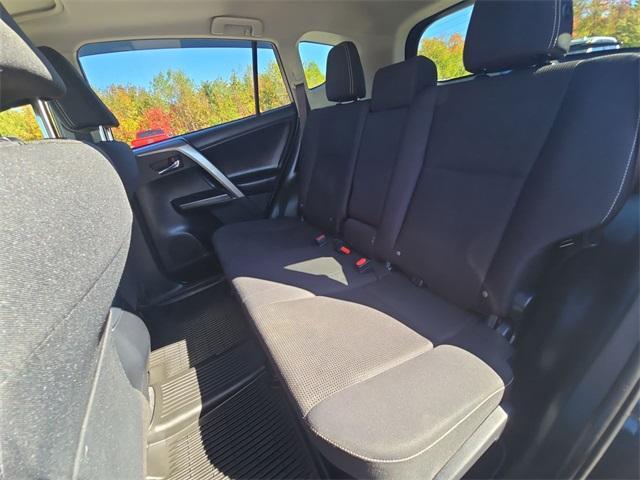 Photo of 2018 Green Toyota RAV4