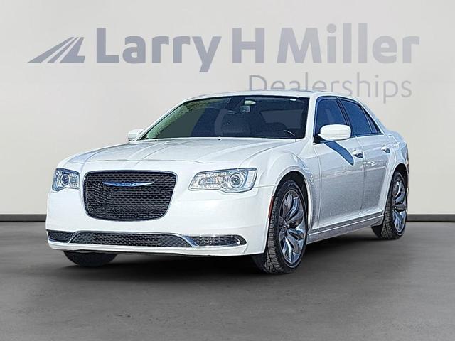 2017 Chrysler 300