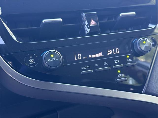 Photo of 2024 Ice Cap Toyota Camry