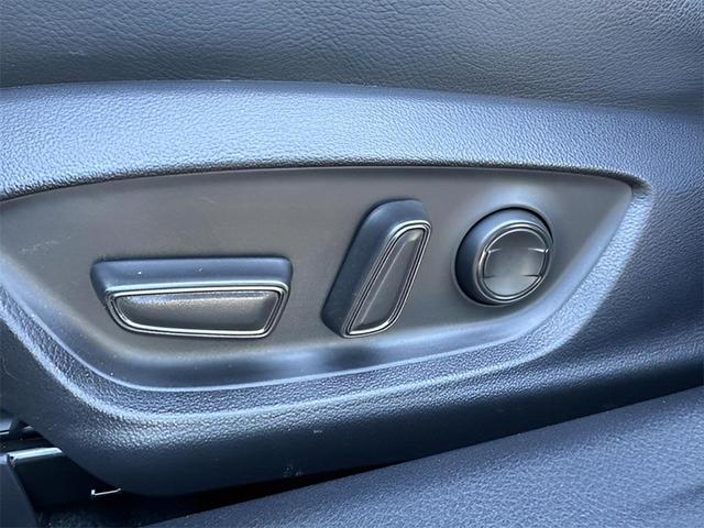 Photo of 2024 Ice Cap Toyota Camry