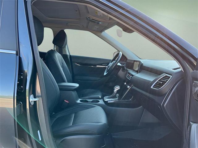 Photo of 2024 Gravity Gray Kia Seltos