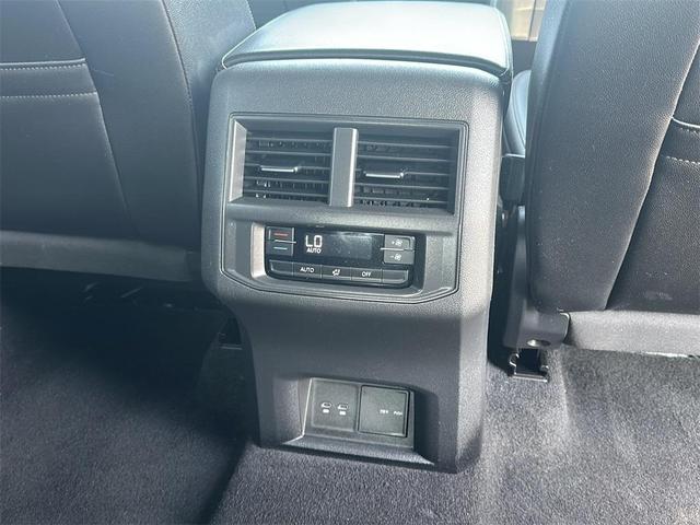 Photo of 2023 Red Metallic Volkswagen Atlas