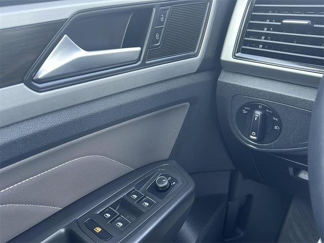 Photo of 2023 Red Metallic Volkswagen Atlas