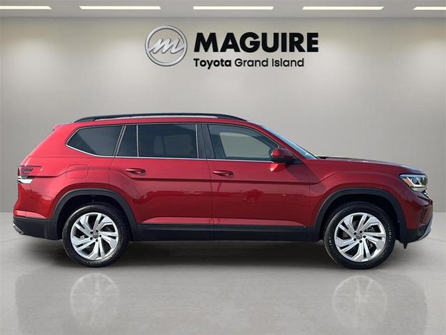 Photo of 2023 Red Metallic Volkswagen Atlas
