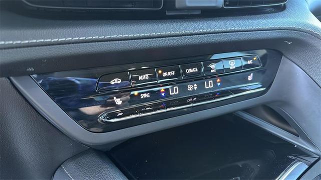 Photo of 2021 Ebony Twilight Metallic Buick Envision