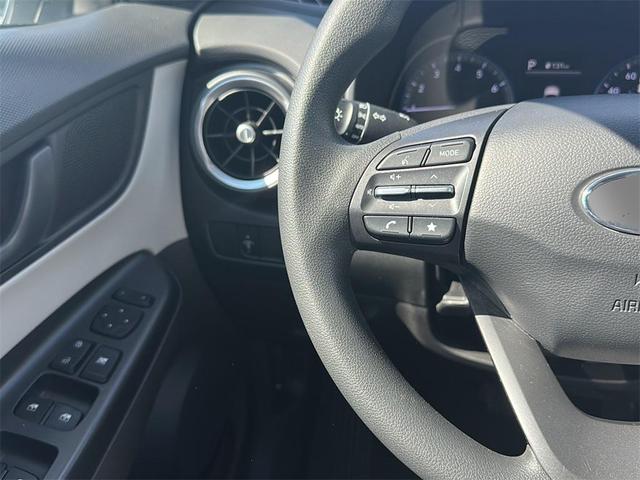 Photo of 2023 Lunar White Hyundai KONA
