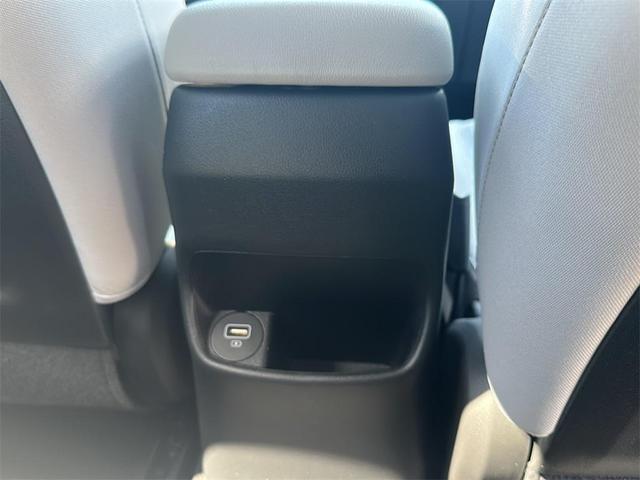 Photo of 2023 Lunar White Hyundai KONA