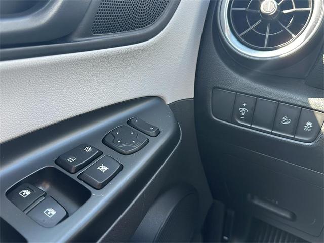 Photo of 2023 Lunar White Hyundai KONA