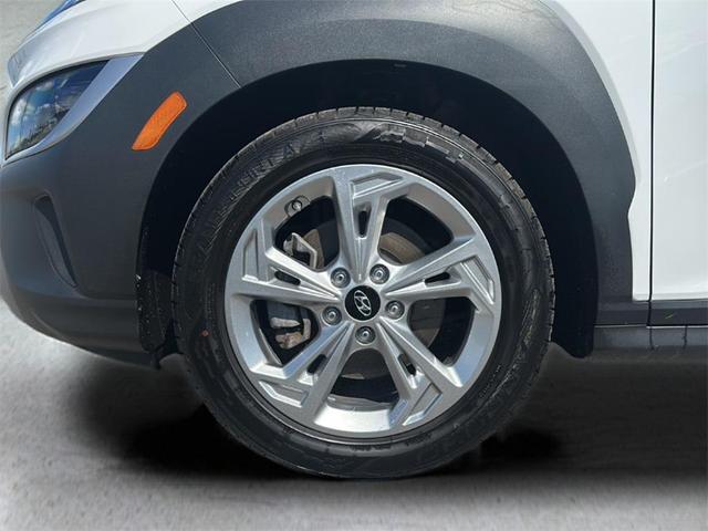 Photo of 2023 Lunar White Hyundai KONA