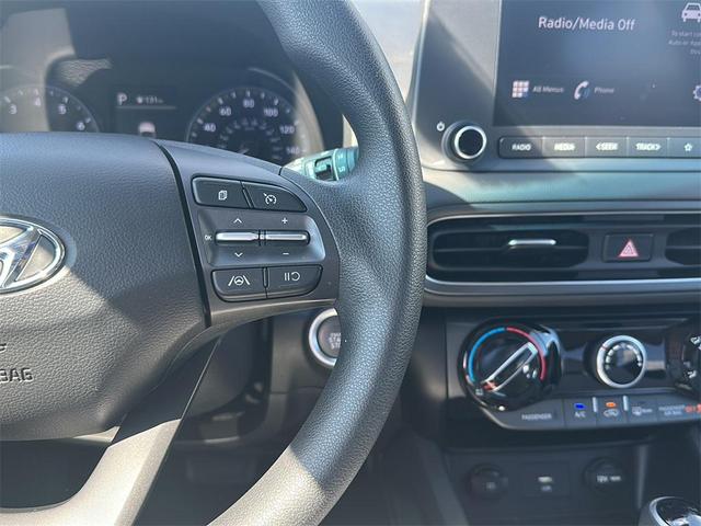 Photo of 2023 Lunar White Hyundai KONA