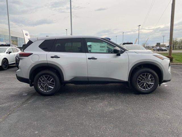 Photo of 2025 Brilliant Silver Metallic Nissan Rogue