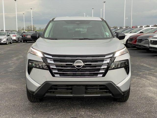 Photo of 2025 Brilliant Silver Metallic Nissan Rogue