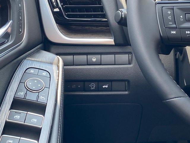 Photo of 2025 Black Nissan Rogue