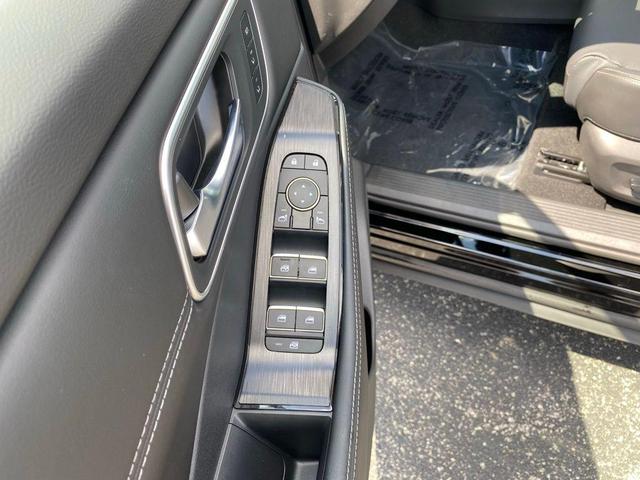 Photo of 2025 Black Nissan Rogue