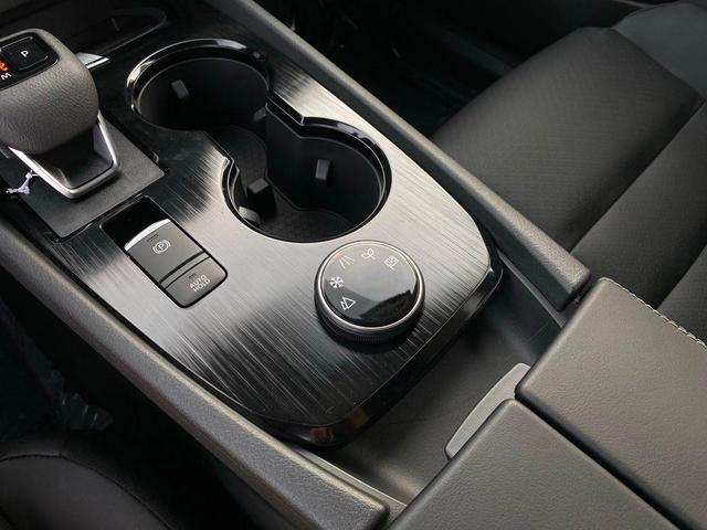 Photo of 2026 Everest White P Nissan Rogue