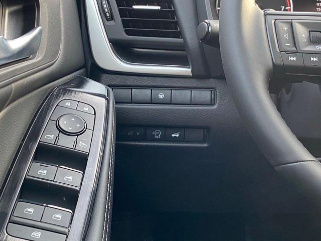 Photo of 2026 Everest White P Nissan Rogue