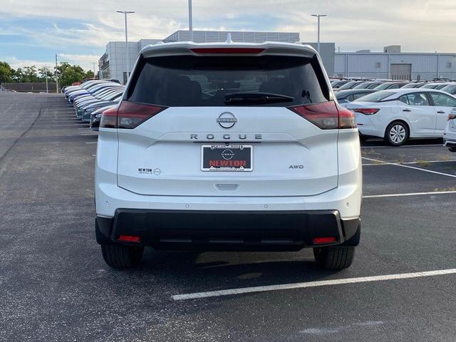 Photo of 2026 Everest White P Nissan Rogue