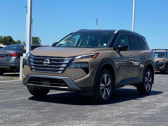 Photo of 2025 2t Dk Beige Blk Nissan Rogue