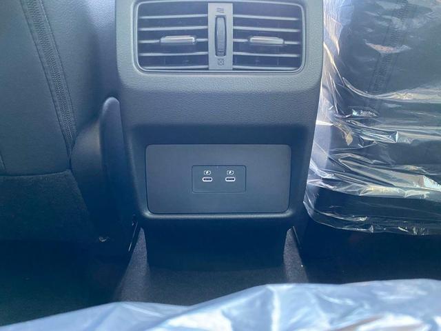 Photo of 2025 2t Dk Beige Blk Nissan Rogue