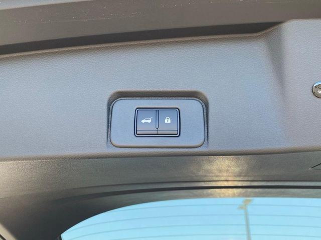 Photo of 2025 2t Dk Beige Blk Nissan Rogue