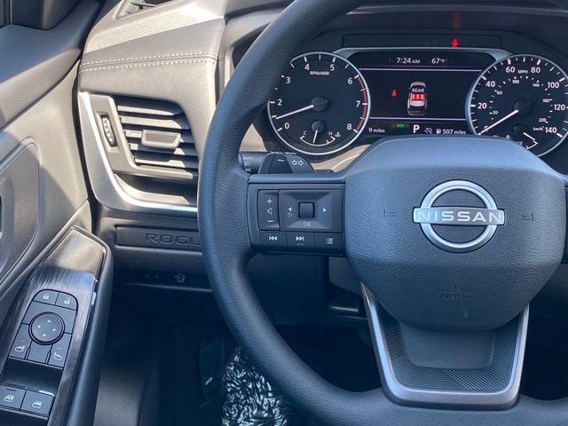 Photo of 2025 Scarlet Ember Nissan Rogue