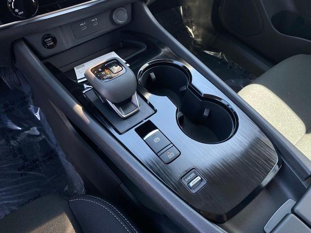 Photo of 2025 Scarlet Ember Nissan Rogue