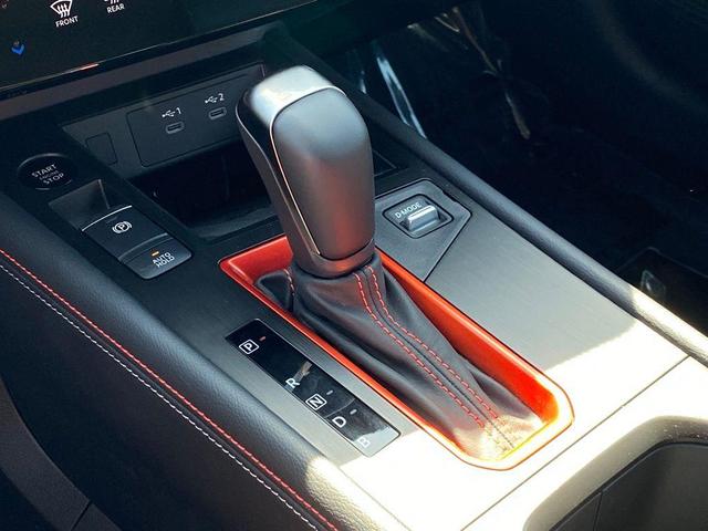 Photo of 2025 2t Gun Red Roof Nissan Kicks