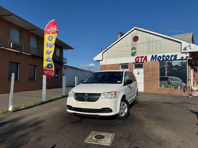 Photo of 2013 Stone White Clearcoat Dodge Grand Caravan
