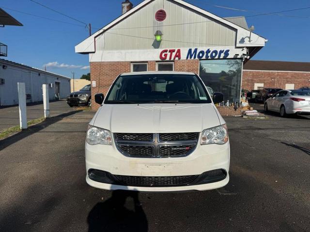 Photo of 2013 Stone White Clearcoat Dodge Grand Caravan