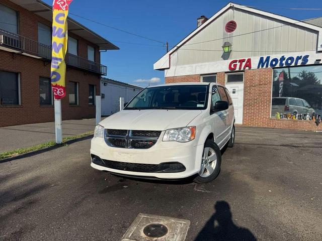 Photo of 2013 Stone White Clearcoat Dodge Grand Caravan