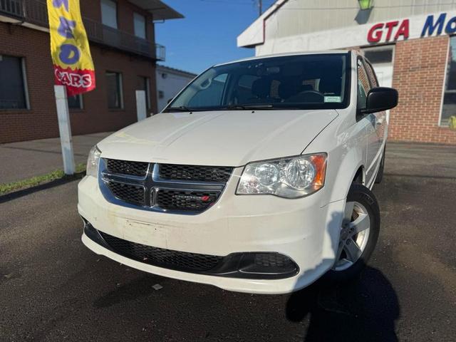 Photo of 2013 Stone White Clearcoat Dodge Grand Caravan