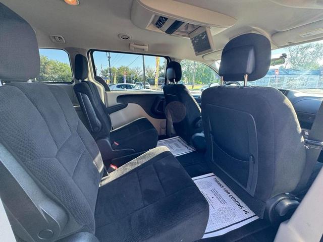 Photo of 2013 Stone White Clearcoat Dodge Grand Caravan
