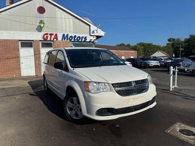 Photo of 2013 Stone White Clearcoat Dodge Grand Caravan