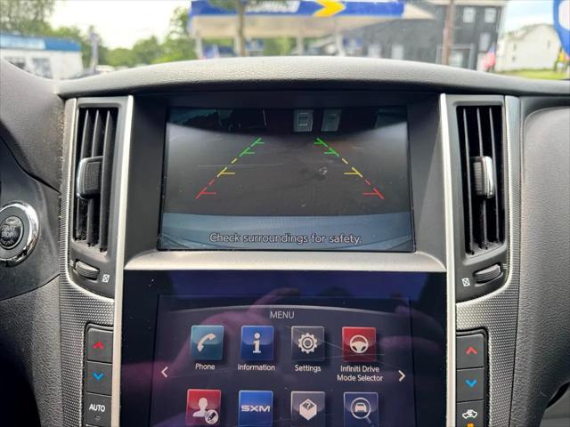 Photo of 2017 Liquid Platinum INFINITI Q50
