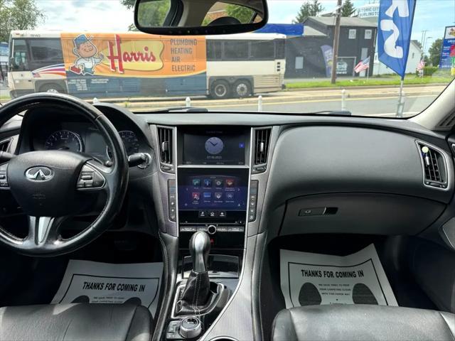 Photo of 2017 Liquid Platinum INFINITI Q50