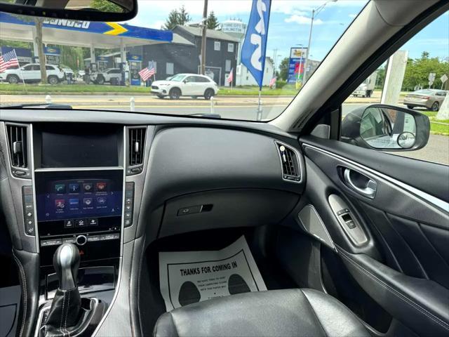 Photo of 2017 Liquid Platinum INFINITI Q50
