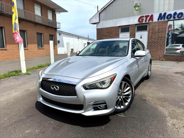 Photo of 2017 Liquid Platinum INFINITI Q50