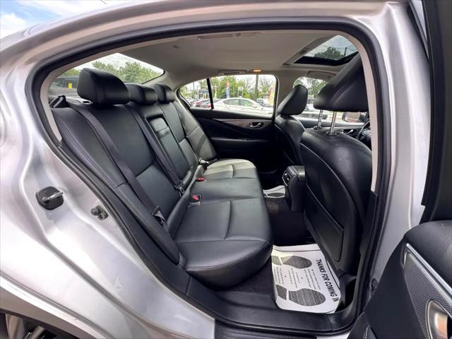 Photo of 2017 Liquid Platinum INFINITI Q50