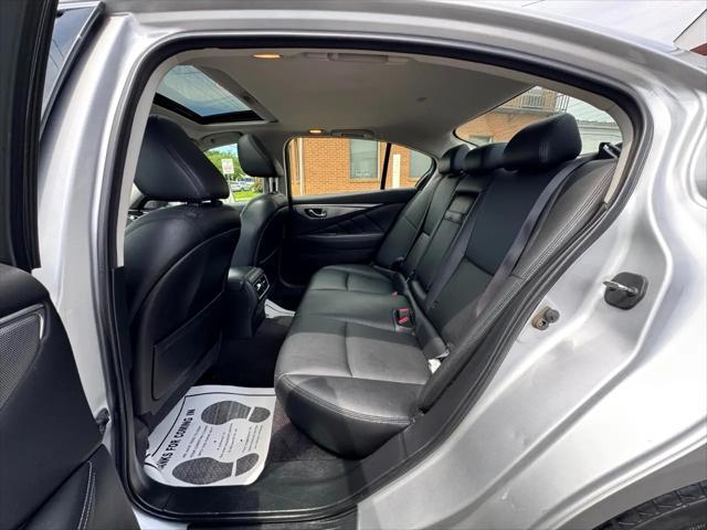 Photo of 2017 Liquid Platinum INFINITI Q50