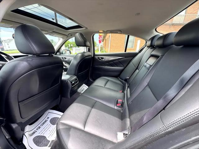 Photo of 2017 Liquid Platinum INFINITI Q50