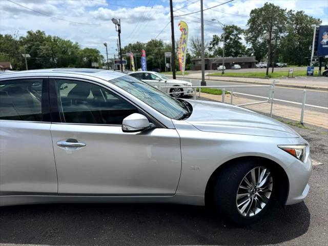 Photo of 2017 Liquid Platinum INFINITI Q50