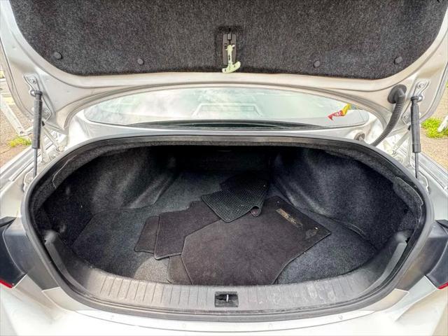 Photo of 2017 Liquid Platinum INFINITI Q50