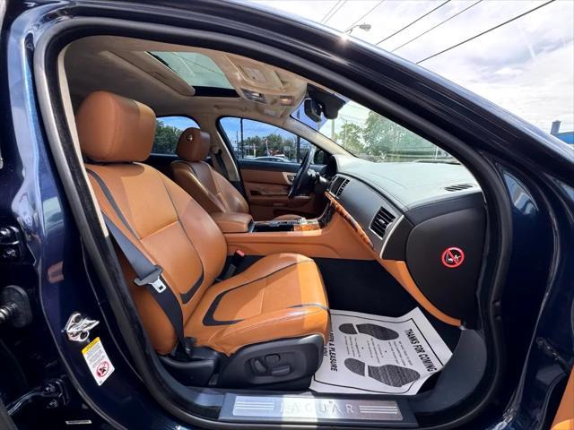 Photo of 2013 Blue Jaguar XF