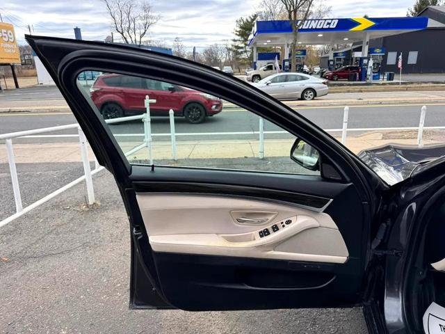 Photo of 2015 Black BMW 535